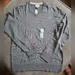 Men's Old Navy light weight v-neck sweater